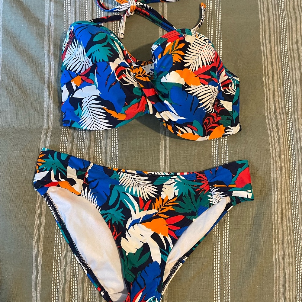Cleo Swim by Panache Bandeau Bikini Top (34F) & Bottom (M)